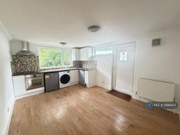 4 Apple Tree Cottage, Sunray Estate, Sandhurst GU47 8EQ
