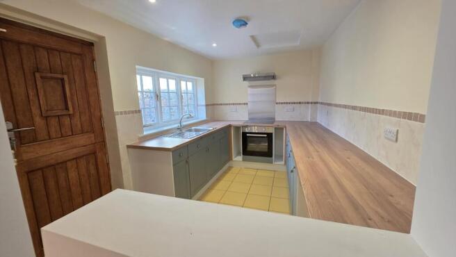 Market Place, Folkingham, NG34 photo 4