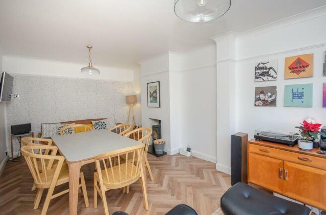 Family-dining room pic 2.jpg