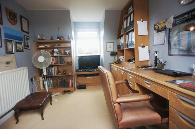 Photo 18