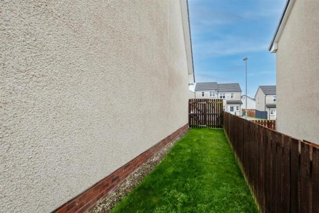 008-10 Baxter Brae, Cleland, ML1 5FG.jpg