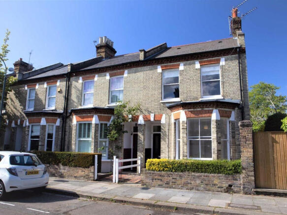 Stunning 3-Bed Air-Conditioned House in Prime W6