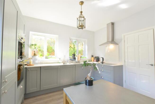2 bed Town House for sale Image 4