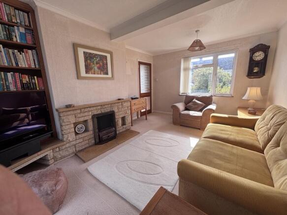 Living room 3.jpeg