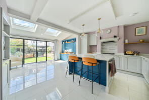32, Taunton Avenue, Raynes Park, London SW20 0BH
