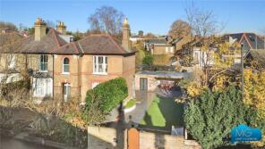 38b, Station Road, London N21 3RA