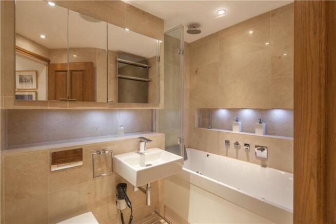 Bathroom: W2