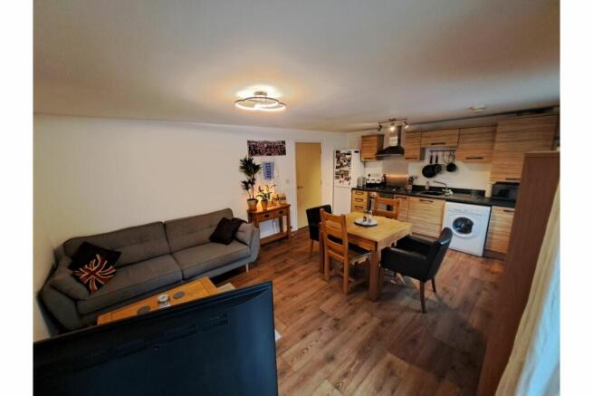 Lounge / Kitchen