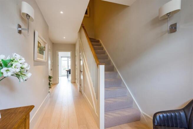 Entrance hallway.jpg