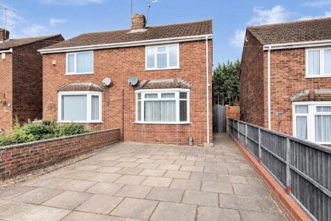 Runfold Avenue, Luton