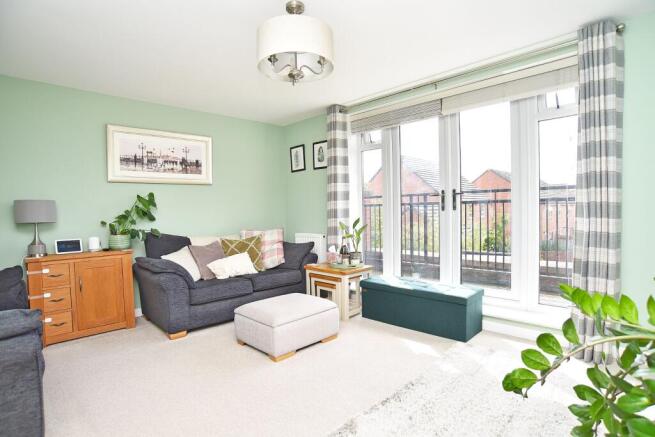 3 bed Town House for sale Image 4