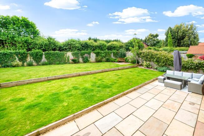 4 bed Detached for sale Image 8