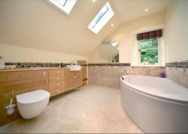 Spacious Bathroom