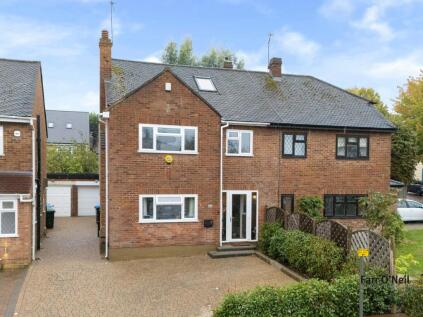 Palmerston Road, Buckhurst Hill, IG9