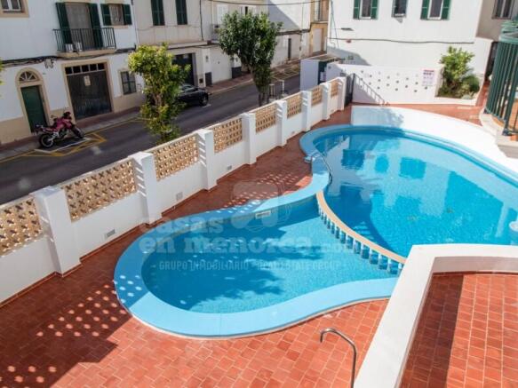 Apartment with parking, lift and swimming pool in Mahon