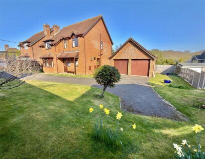 Kivernell Place, Milford On Sea, SO41