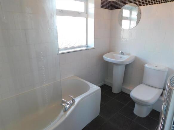 FAMILY BATHROOM