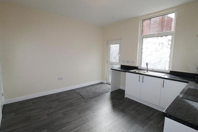 2 bed Terraced for sale Image 7