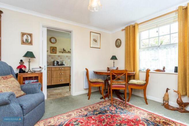 Sitting/Dining Room