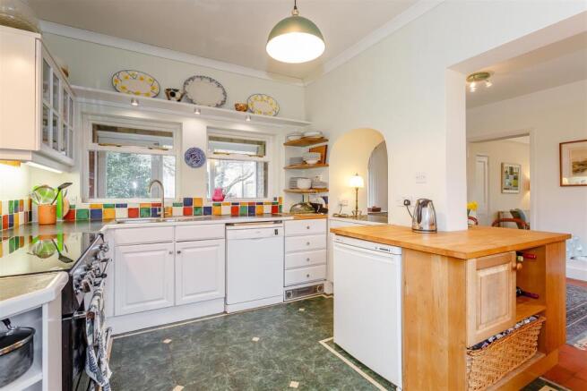 KITCHEN DINING ROOM