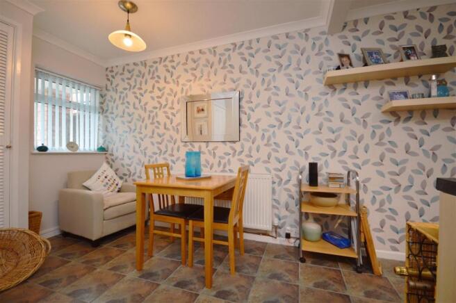 Dining Area Mayberry.JPG