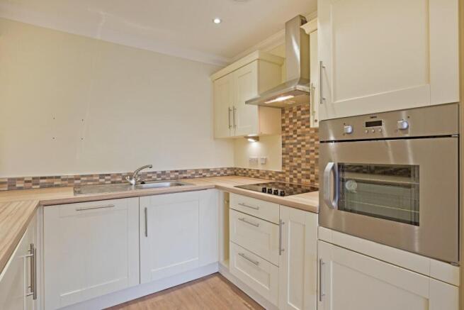 2 bed Retirement Property for sale Image 4
