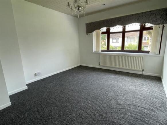 3 bed Terraced to rent Image 8
