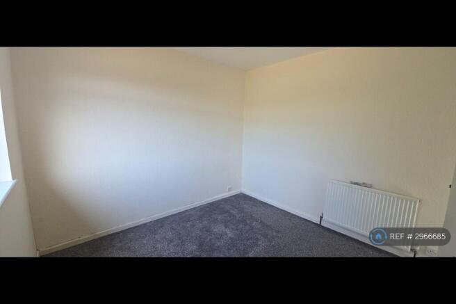 3 bed Semi-Detached to rent Image 10