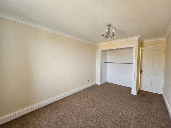 Bedroom 1.jpg