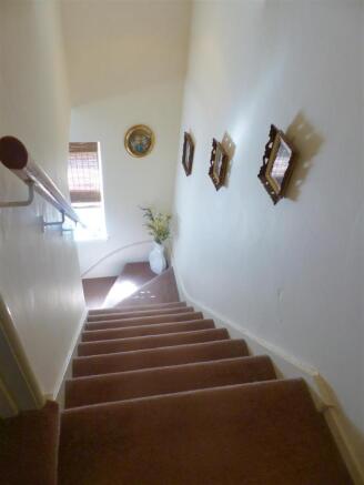 FIRST FLOOR STAIRS