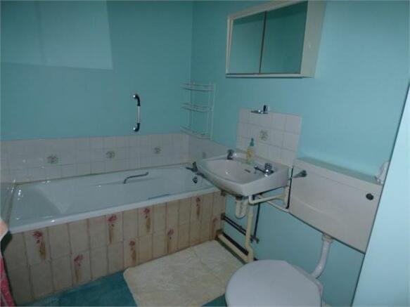 Photo 8