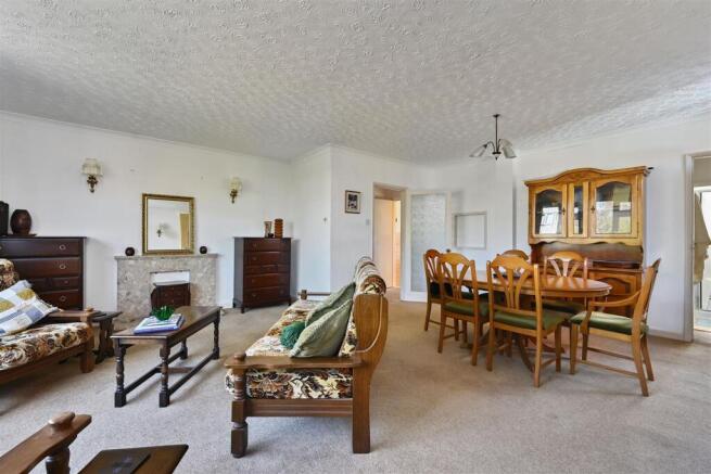 28 TERMINUS ROAD - TN393LR (14).jpg