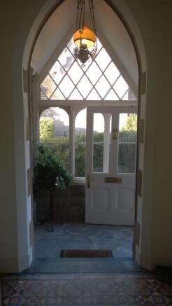 Ground floor entrance porches