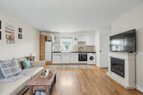 Monarch Drive, Kemsley, Sittingbourne, Kent, ME10 2GE