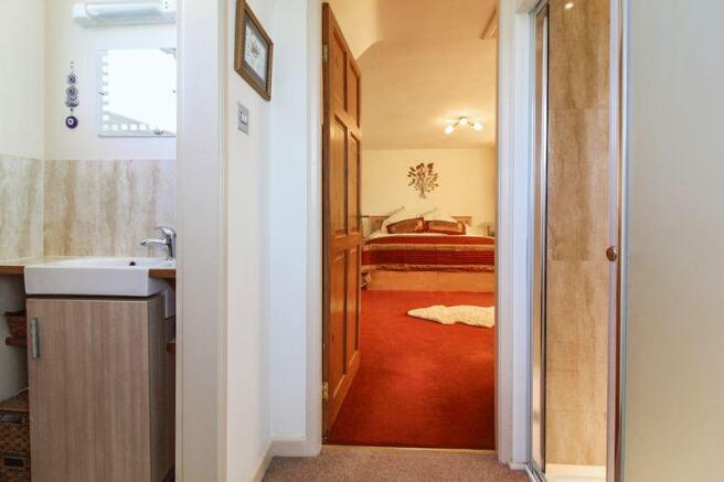 Shower room/ b...