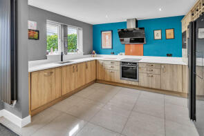 3, Rossendale View, Todmorden OL14 6HN