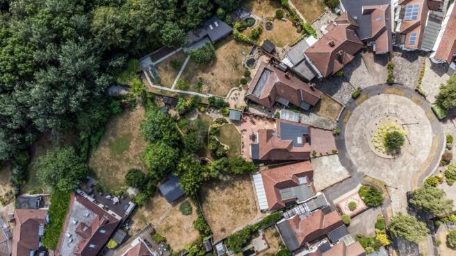 WOODLAND CLOSE