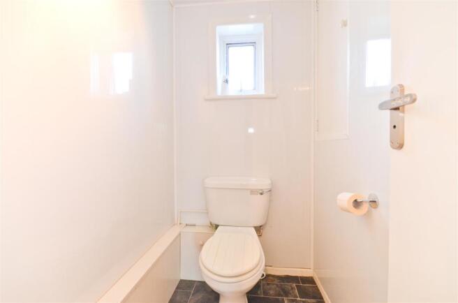 Separate WC - Shanklin - Isle of Wight Estate Agen