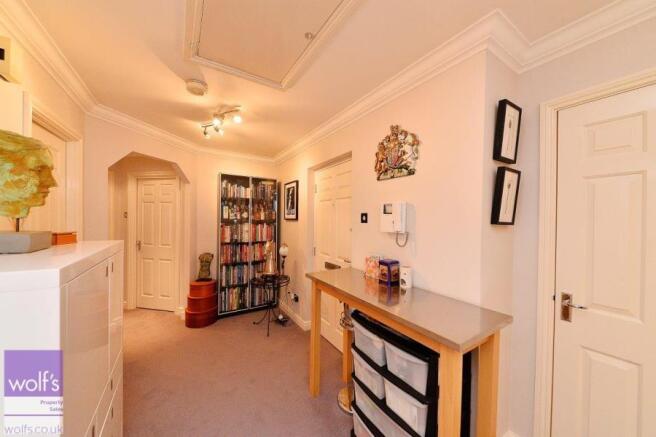 Photo 8