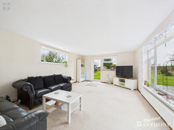 CAM03218G0-PR0865-STILL009