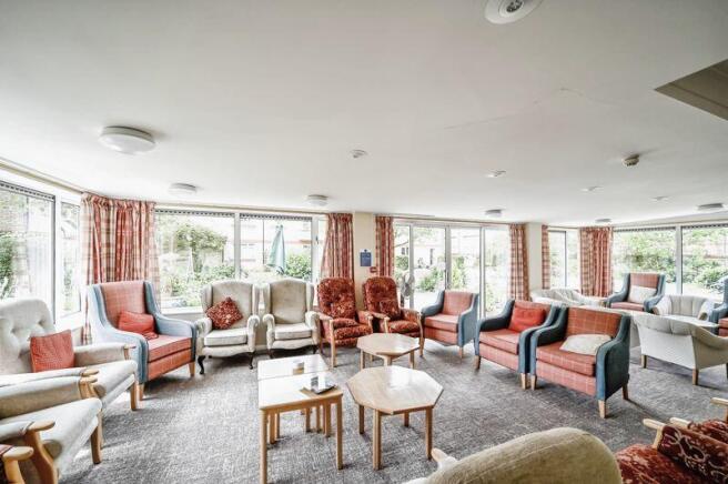 COMMUNAL LOUNGE