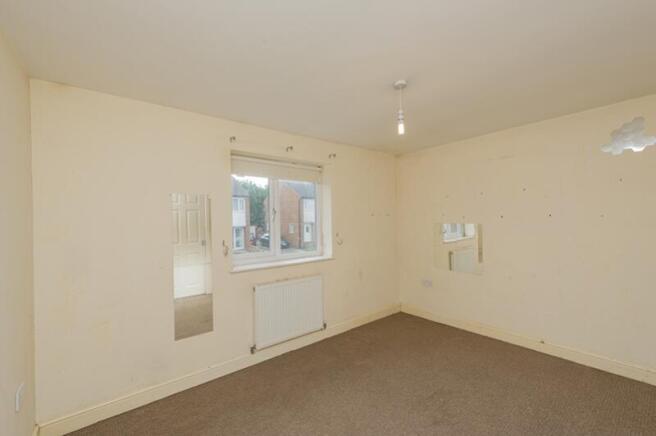 2 bed Terraced to rent Image 8