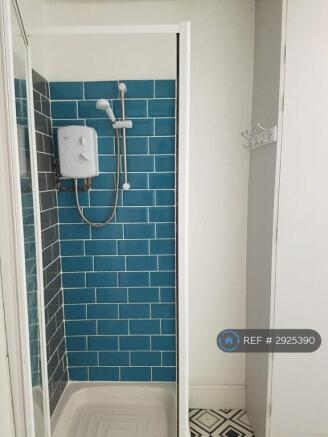 4 bed Terraced to rent Image 8