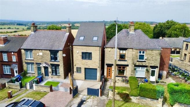 4 bed Detached for sale in barnsley