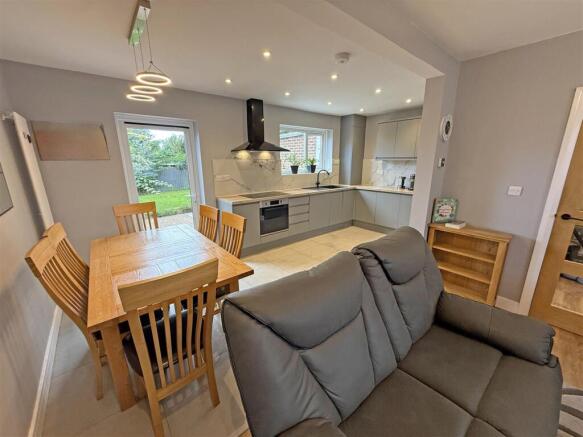 Kitchen A1.jpg