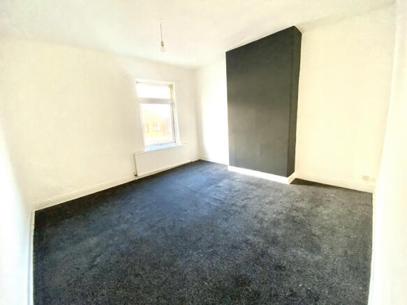 2 bed Terraced to rent Image 9