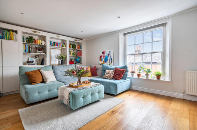 1372139-15-690b5c...