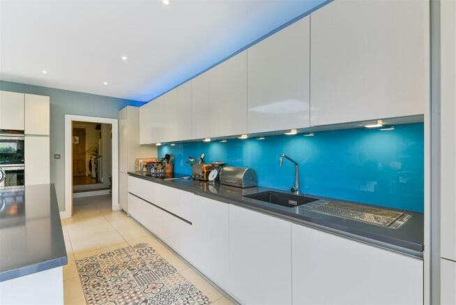 COOMBE LANE, 43-5.jpg