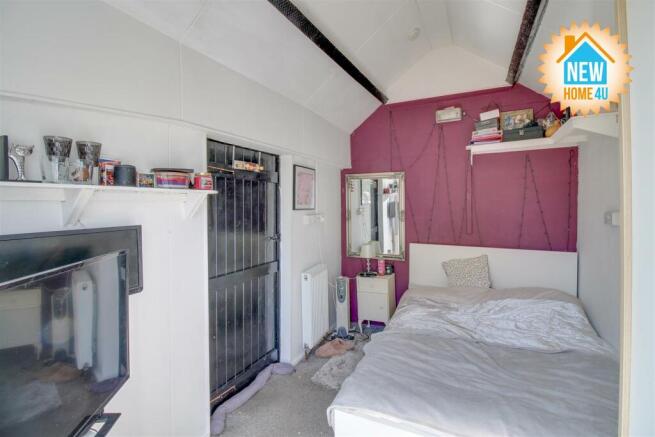 BEDROOM FOUR / STUDY: