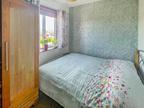 3 bed Semi-Detached for sale Image 8